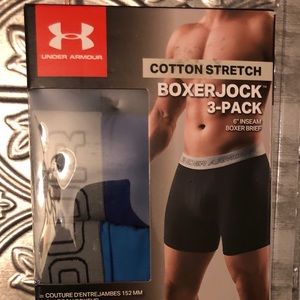 Under Armour men's boxer briefs new in box sz med